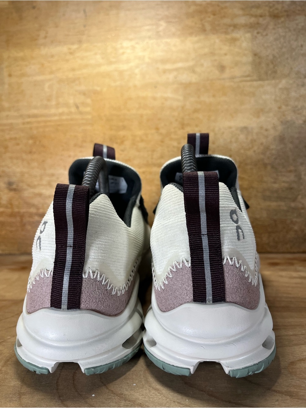 On CloudAway Womens Size 10 Lifestyle Walking Shoes Sneakers White Ice Moss - Picture 5 of 12